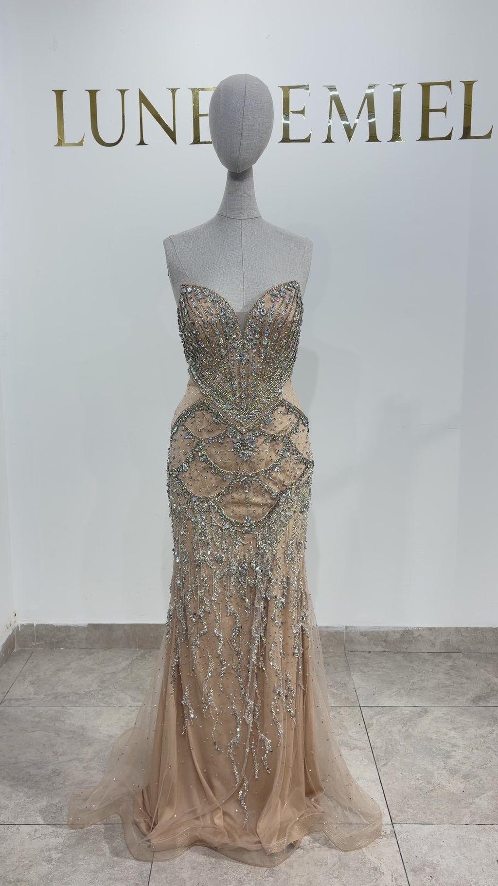 Robe de soirée dorée