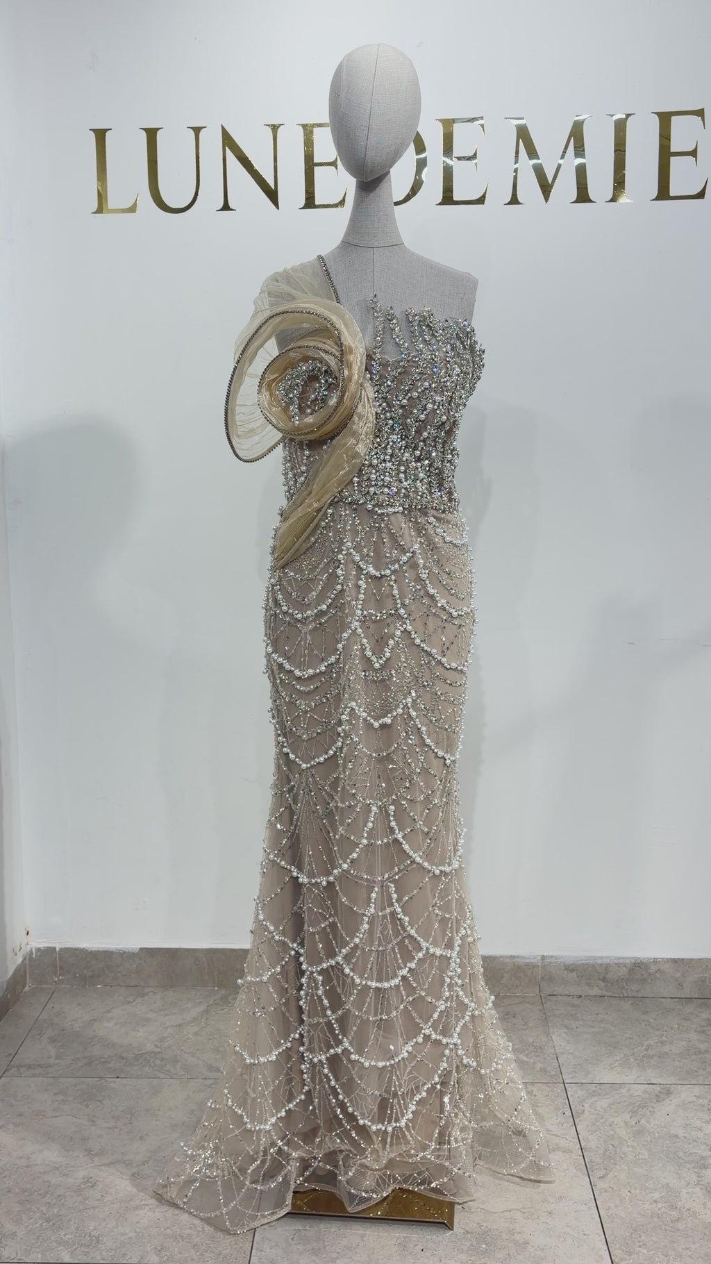 Robe de soirée dorée
