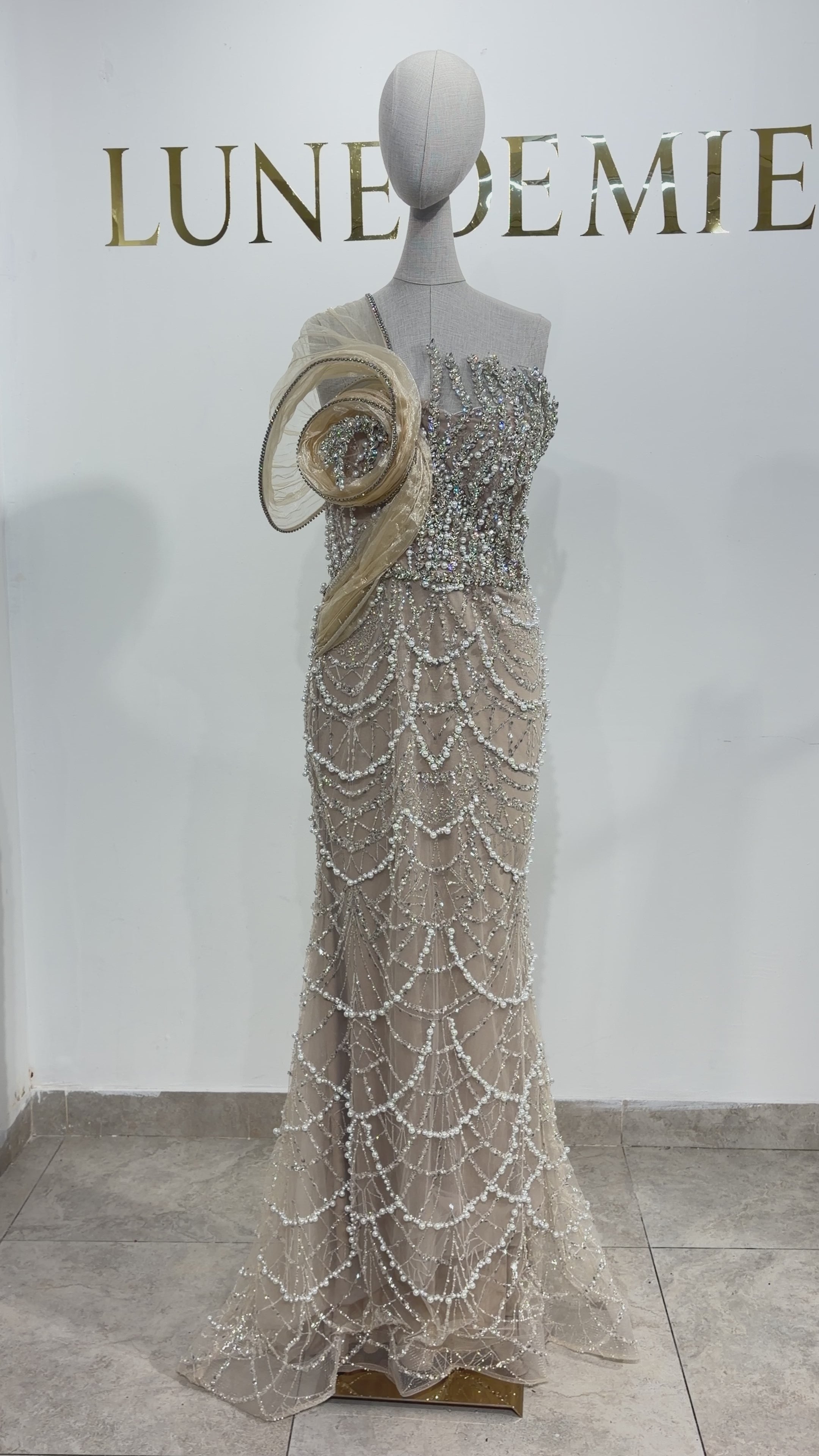 Robe de soirée dorée