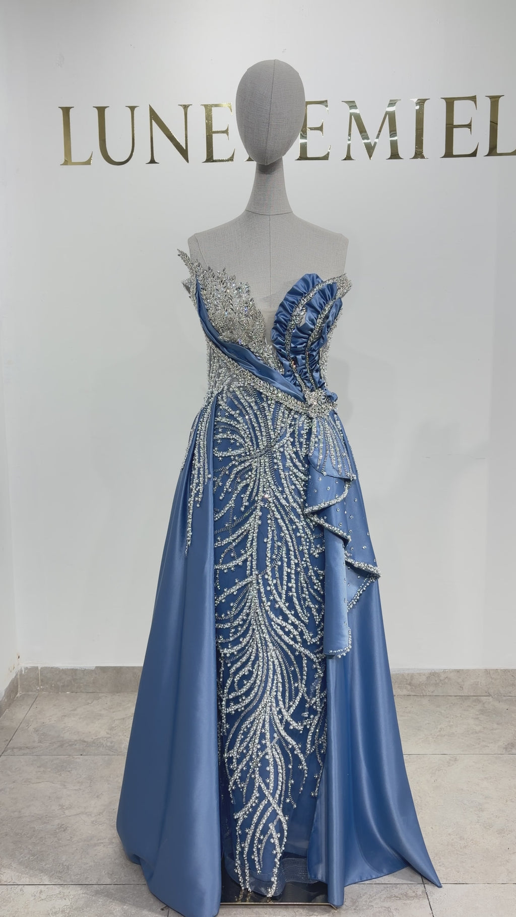 Robe de soirée bleu à strass